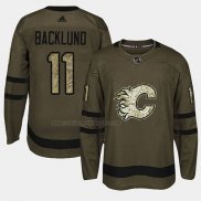 Camiseta Hockey Calgary Flames Mikael Backlund 2018 Salute To Service Verde Militar