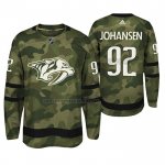 Camiseta Hockey Nashville Predators Ryan Johansen Autentico Armed Special Forces Camuflaje